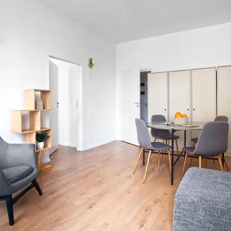 M&j - Sempolowska Obok Lpp Apartment *